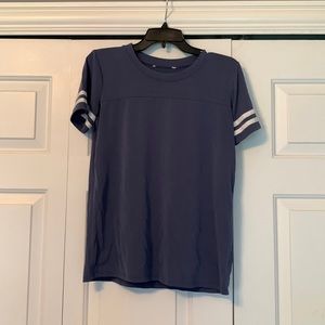 blue tshirt